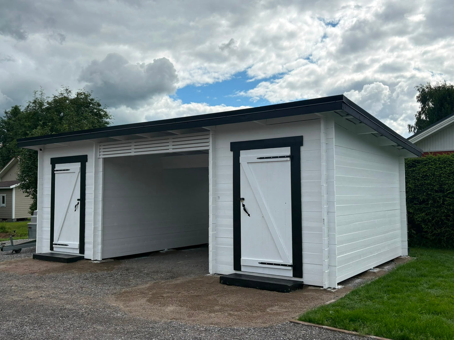 Parivarasto autokatoksella 4,2m x 8,28m